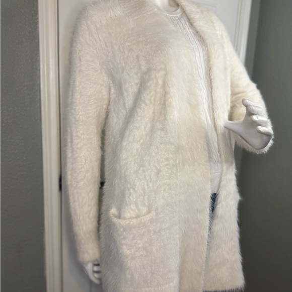 Banana Republic Womens Medium Cream Cardigan Fur Long Classic Minimalist. - Picture 5 of 16